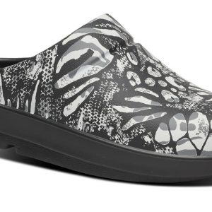 Women's OOcloog Limited Edition Clog - Combo Camo