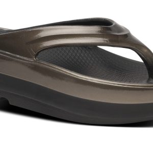 Women's OOmega OOlala Stacked Sandal - Titanium Mirror